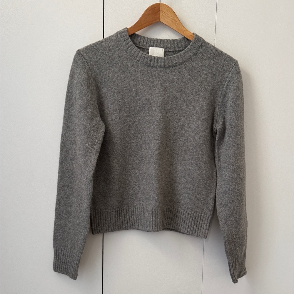H&M Classic Gray Crew Neck Sweater